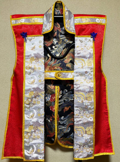 Red, White & Black Jinbaori front